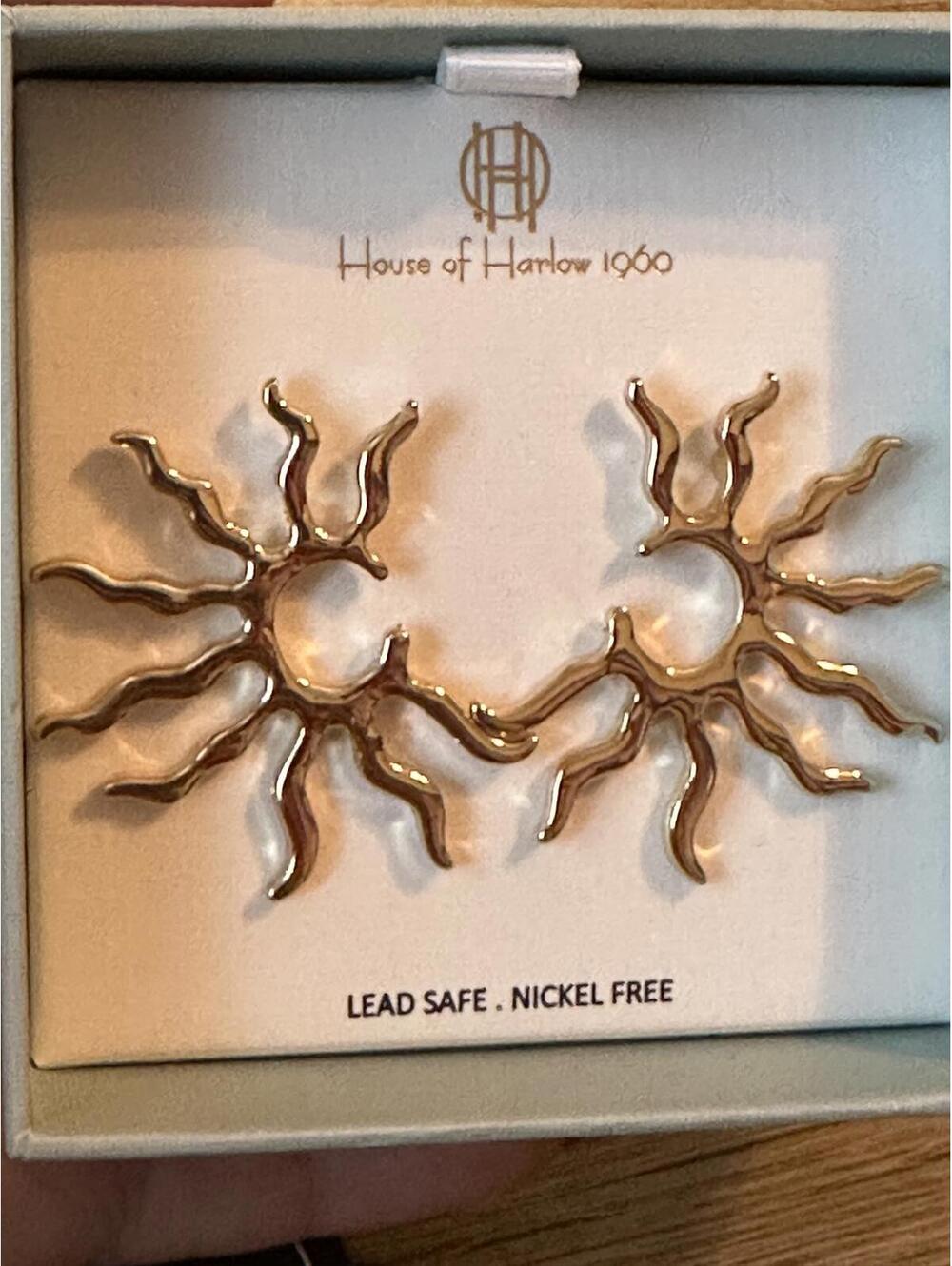 House of Harlow 1960 Sunburst Gold Tone Earrings NIB - Picture 2 of 2